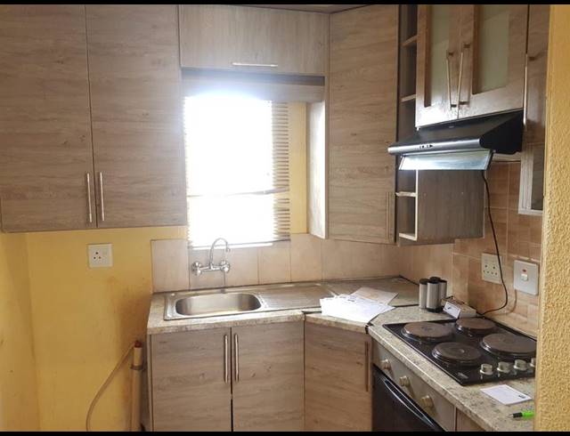 2 BEDROOM PROPERTY TO RENT IN AUREUS